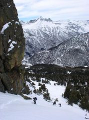 il ripido pendio che costeggia la bastionata