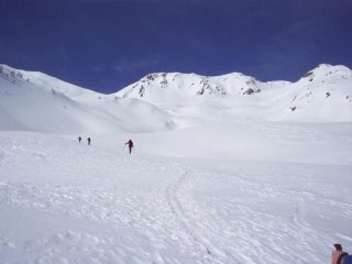 Salendo poche tracce di discesa