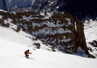 Discesa sui bei pendii della parte alta