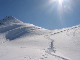 Colle di Falinere, si vede la cima Falinere ghiacciatissima