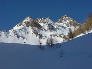 Si continua a salire nel bel Vallone della Duyere