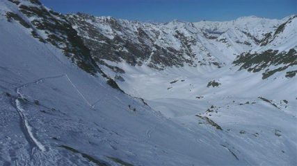 In salita verso il Passo Luisas