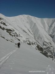 verso la cima e...l'Aquila di sfondo