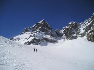 Sullo sfondo il Cervandone