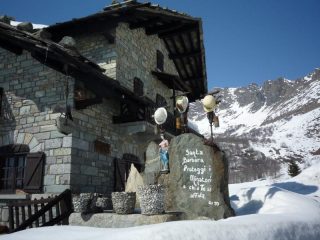 Asciutti. Il monumento ai minatori