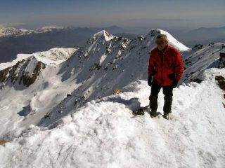 Sulla cresta terminale. Dietro la capoccia del Mike, il Mt. Pian Real.
