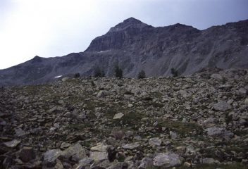 il Pizzo Scalino osservato dal Rifugio Cristina (7-8-2003)