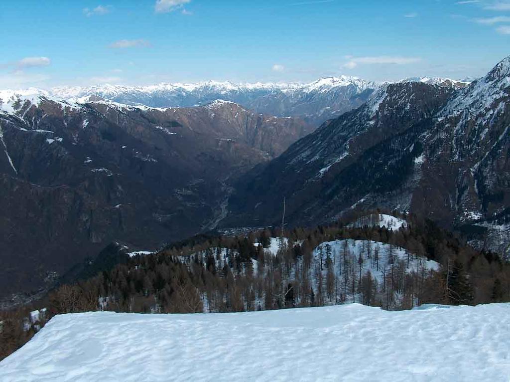 vista dall'anticima della dorsale dell'itinerario