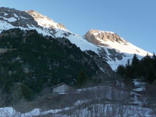 rifugio Bossi e punta delle saline (sulla dx)