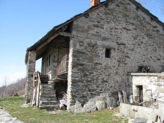 Bella Baita, una delle tante che si incontrano nel percorso