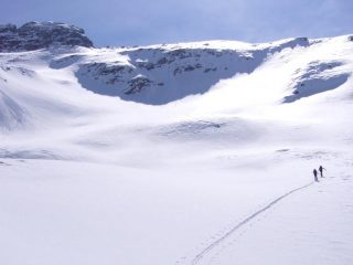 I bei pendii che portano alla cima di Gollien