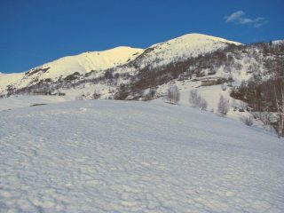 Salendo verso l'Alpe Eredi Longo