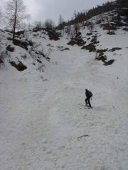 Il canale di discesa alla cascata