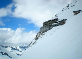 Il Rifugio Ai Caduti dell'Adamello