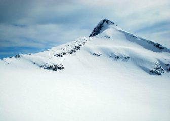 Dalla sella Freshfield appare il tratto finale di salita