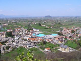 Veduta di Barge e Rocca di Cavour