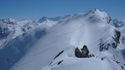 Rabuigne con 2 in cima