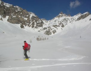 Il canale visto dalla conca dell' Alpe l' Ardamun.