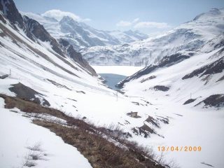 in vista del lago di Morasco
