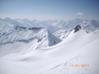 nella foto in centro il passo di Brunni