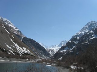 in fondo al parcheggio