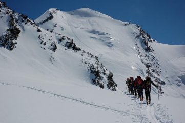 al cospetto del versante ovest