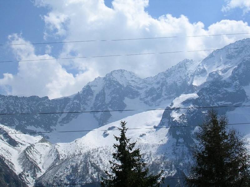 Il canale del cercen dalla strada del Tonale