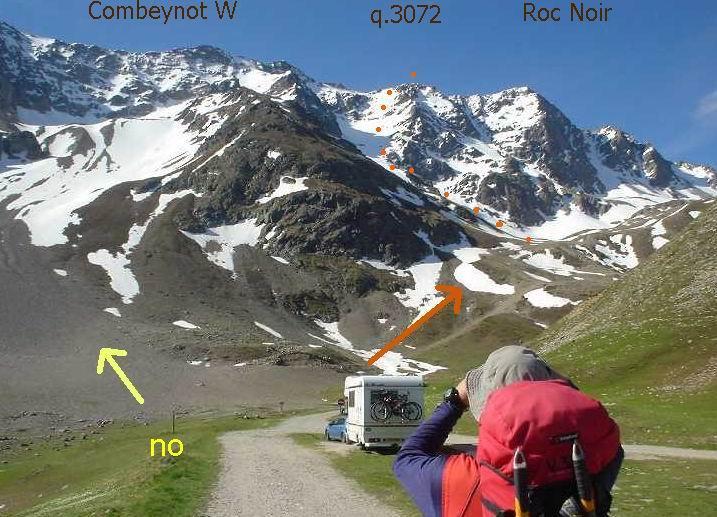 in giallo la normale al Combeynot W, in rosso l'itinerario NNE q.3072