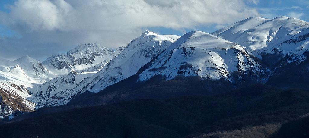 Morrone in primo piano;dietro Malecoste,Camarda,Ienca
