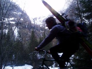 Dai che il pezzo in bici è finito!