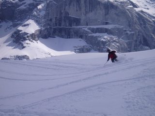 Una fase della discesa (1700 m con neve alle ginocchia!!!)