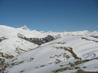 Monviso sulla sfondo