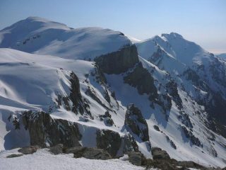 Vista su Mongioie e Conoia, dall'uscita