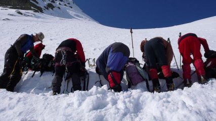 via le ciaspole e fuori i ramponi