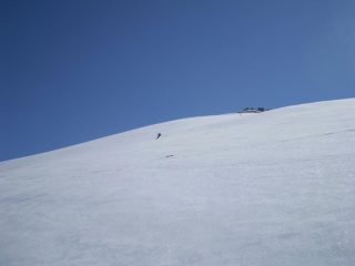Gli alti pendii e la vetta