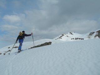 sullo sfondo la marmontana