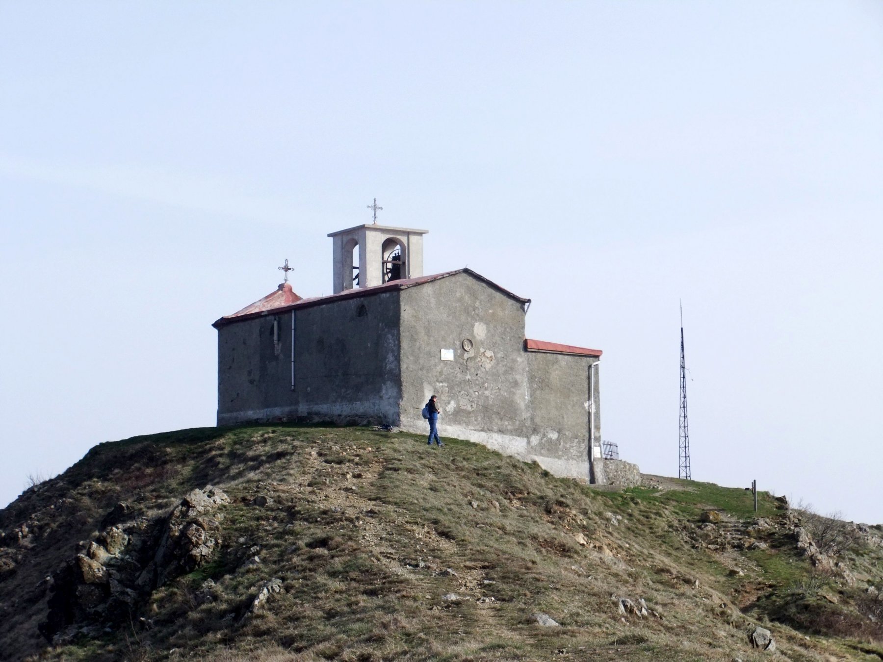 Chiesina sulla cima del Tobbio