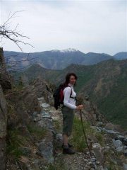 sullo sfondo il m.colombano ancora innevato