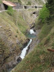 La gola vista dal sentiero per il passetto