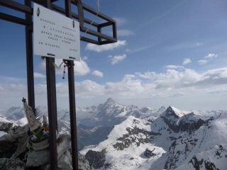 in cima