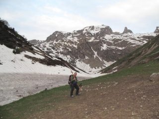 al gias 1635m