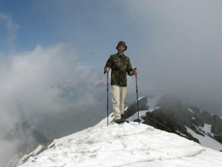 In cima.