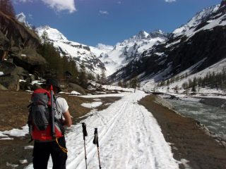 Partenza con gli sci da Pont