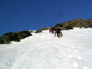 In salita nella strettoia