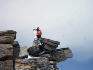 Daniele tutto contento con la Madonnina