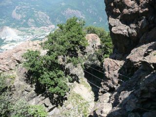 Facile ponte tibetano.