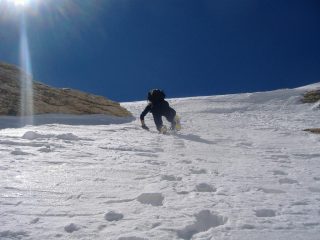 la strettoia oltre metà parete