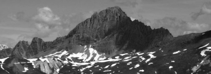 l'inconfondibile sagoma di Rocca La Meja