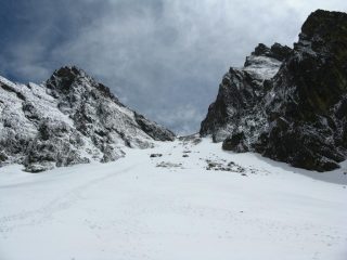 il pendio sotto il colle di nasta