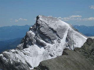 Il Chersogno domina imponente il panorama
